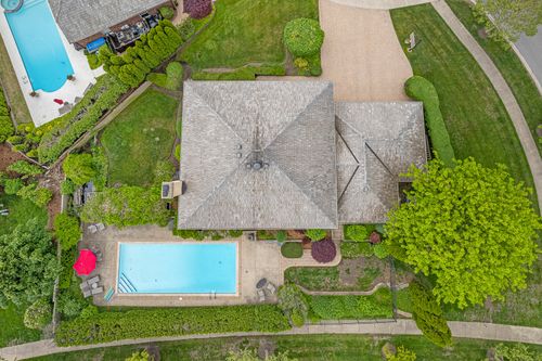 2308 Indian Ridge Dr, Glenview, IL, 60026-1028 | Card Image