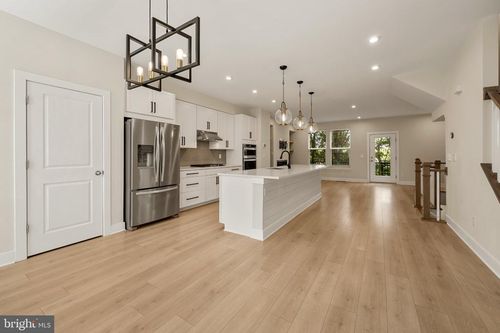 1021 S Taylor Ct, ARLINGTON, VA, 22204-1486 | Card Image