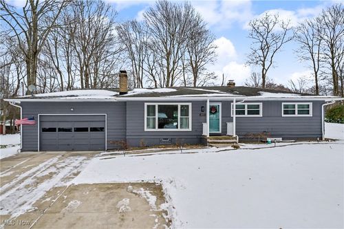 3859 Greenfield Rd, Uniontown, OH, 44685-9664 | Card Image