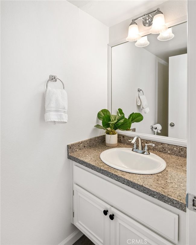 G - 2715 Vanderbilt Ln, Townhouse with 2 bedrooms, 3 bathrooms and 2 parking in Redondo Beach CA | Image 31