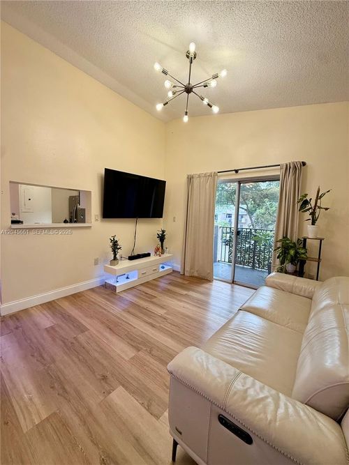 18h-2361 Nw 96th Ter, Pembroke Pines, FL, 33024-3044 | Card Image