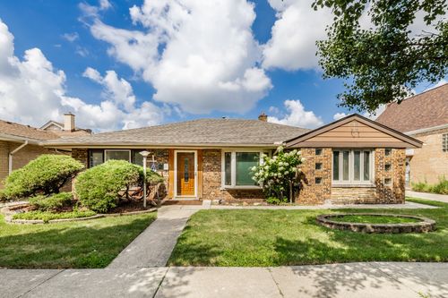 2334 S 10th Ave, Riverside, IL, 60546-1119 | Card Image