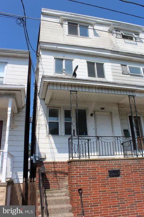 148 N Locust Street, MOUNT CARMEL, PA, 17851 | Card Image