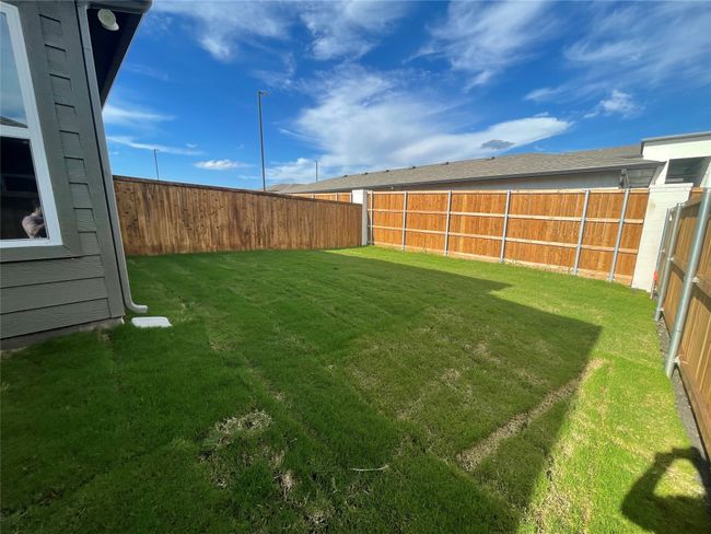2829 Peony Dr, Home with 3 bedrooms, 2 bathrooms and null parking in Sherman TX | Image 12