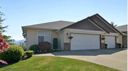 47-8590 Sunrise Dr, Chilliwack, BC, V2R3Z4 | Card Image