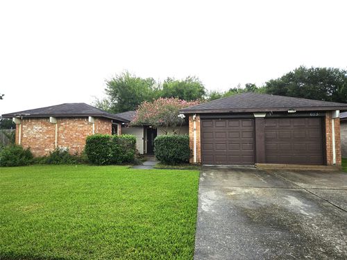 613 Dixie Dr, League City, TX, 77573-3448 | Card Image