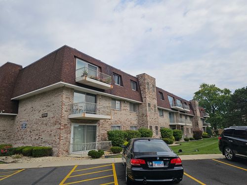 apt-306-3235 Manor Dr, Lansing, IL, 60438-3650 | Card Image