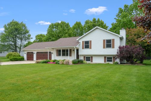 55042 W End Rd, Three Rivers, MI, 49093-9075 | Card Image