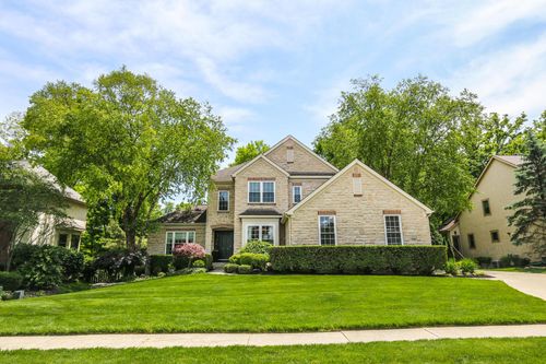 2121 Tucker Trl, Lewis Center, OH, 43035-8082 | Card Image