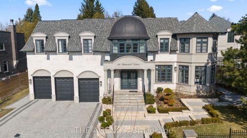 18 Suncrest Dr, North York, ON, M3C2L2 | Card Image