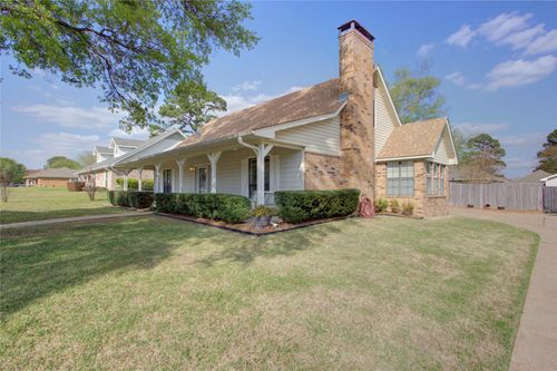 325 Loma Linda St, Wake Village, TX, 75501-8655 | Card Image