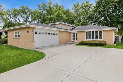 17718 65th Ave, Tinley Park, IL, 60477-4371 | Card Image
