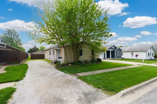 410 Henry Street, Gillespie, IL, 62033 | Card Image