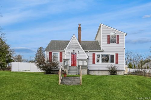 146 Swezey Ln, Middle Island, NY, 11953-1542 | Card Image