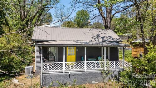 14 Woodrow Ave, Asheville, NC, 28801-1702 | Card Image
