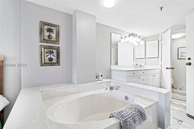 APT-1209 - 1 Ocean Ln, Condo with 2 bedrooms, 2 bathrooms and null parking in Hilton Head Island SC | Image 17