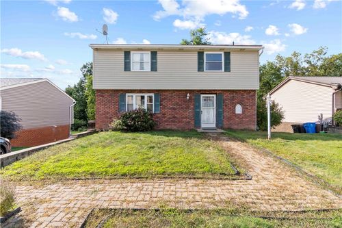 143 Macbeth Dr, Lower Burrell, PA, 15068-2628 | Card Image