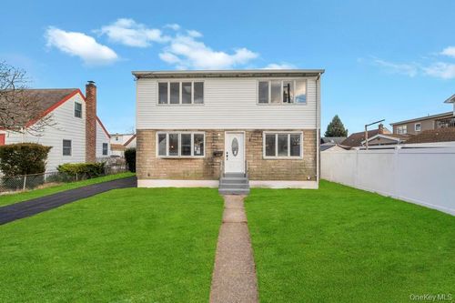 245 Stone St, Elmont, NY, 11003-2240 | Card Image