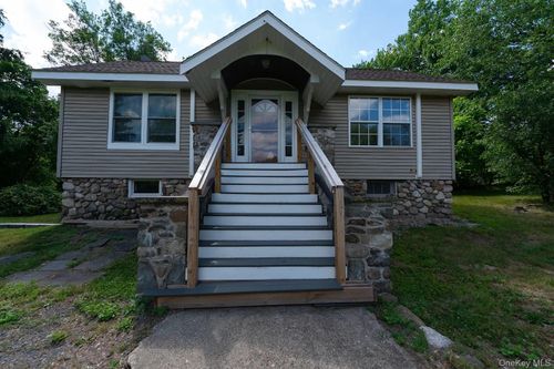 3-5 Friendly Acres, Campbell Hall, NY, 10916-2121 | Card Image