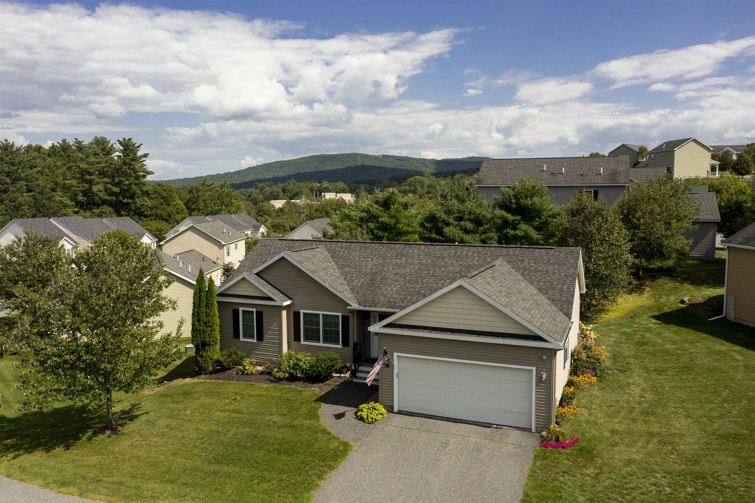 Mountain View Dr, Lebanon, NH 03766