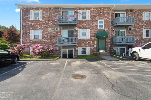 apt-28-200 Manville Hill Rd, Cumberland, RI, 02864-2370 | Card Image