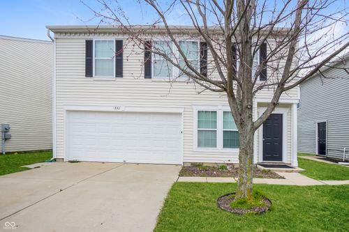 1330 Central Park Dr, Shelbyville, IN, 46176-2470 | Card Image