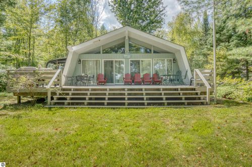 11721 S Lakeside Trl, Shepherd, MI, 48883-8607 | Card Image