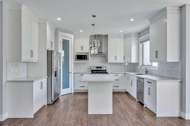 197 Kinniburgh Circle, House other with 5 bedrooms, 5 bathrooms and 6 parking in Chestermere AB | Image 12
