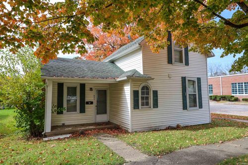 211 N Calhoun Street, South Whitley, IN, 46787-1342 | Card Image
