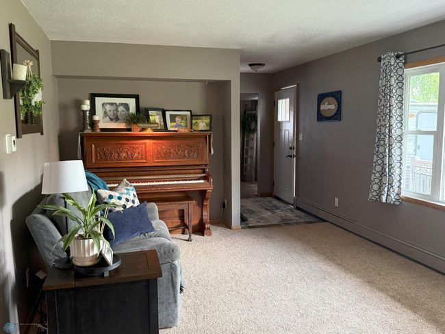 Living Room | Image 11