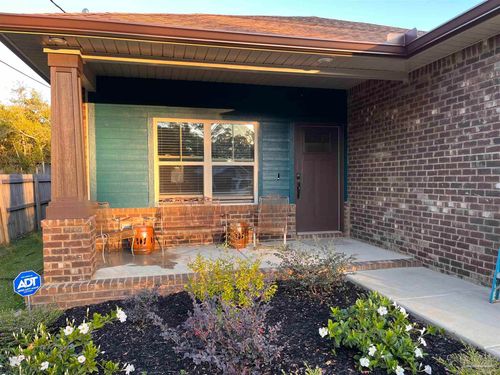 3034 N 20th Ave, Milton, FL, 32583 | Card Image