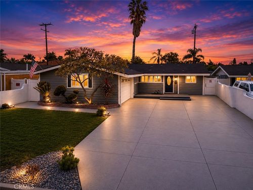 10930 Groveland Ave, Whittier, CA, 90603-2829 | Card Image
