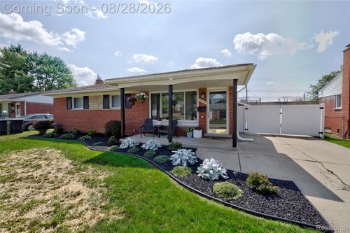 31139 Roycroft St, Livonia, MI, 48154-6205 | Card Image