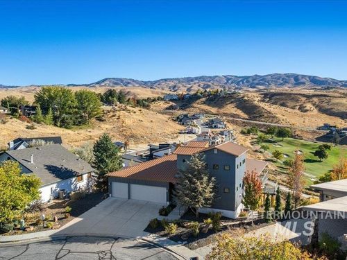 889 E Chardie Rd, Boise, ID, 83702-1812 | Card Image