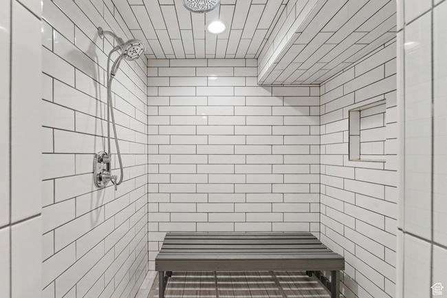 Bathroom with tiled shower | Image 27