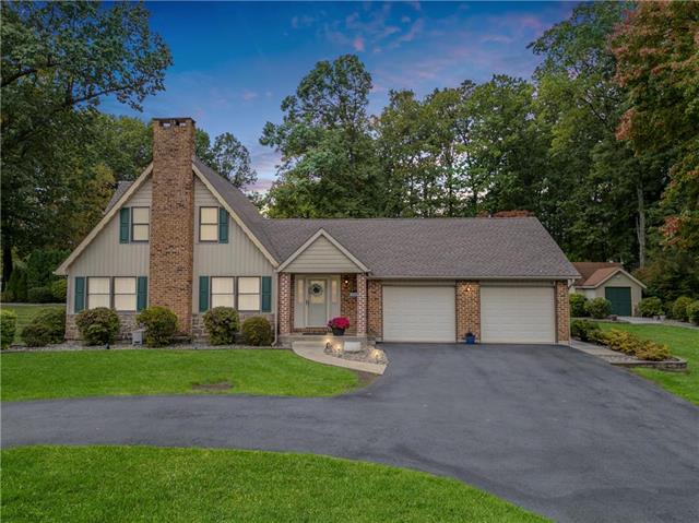 Rosewood Dr, Northampton, PA 18067