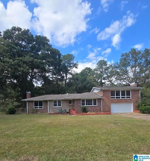 1204 26th Ave N, HUEYTOWN, AL, 35023-3628 | Card Image