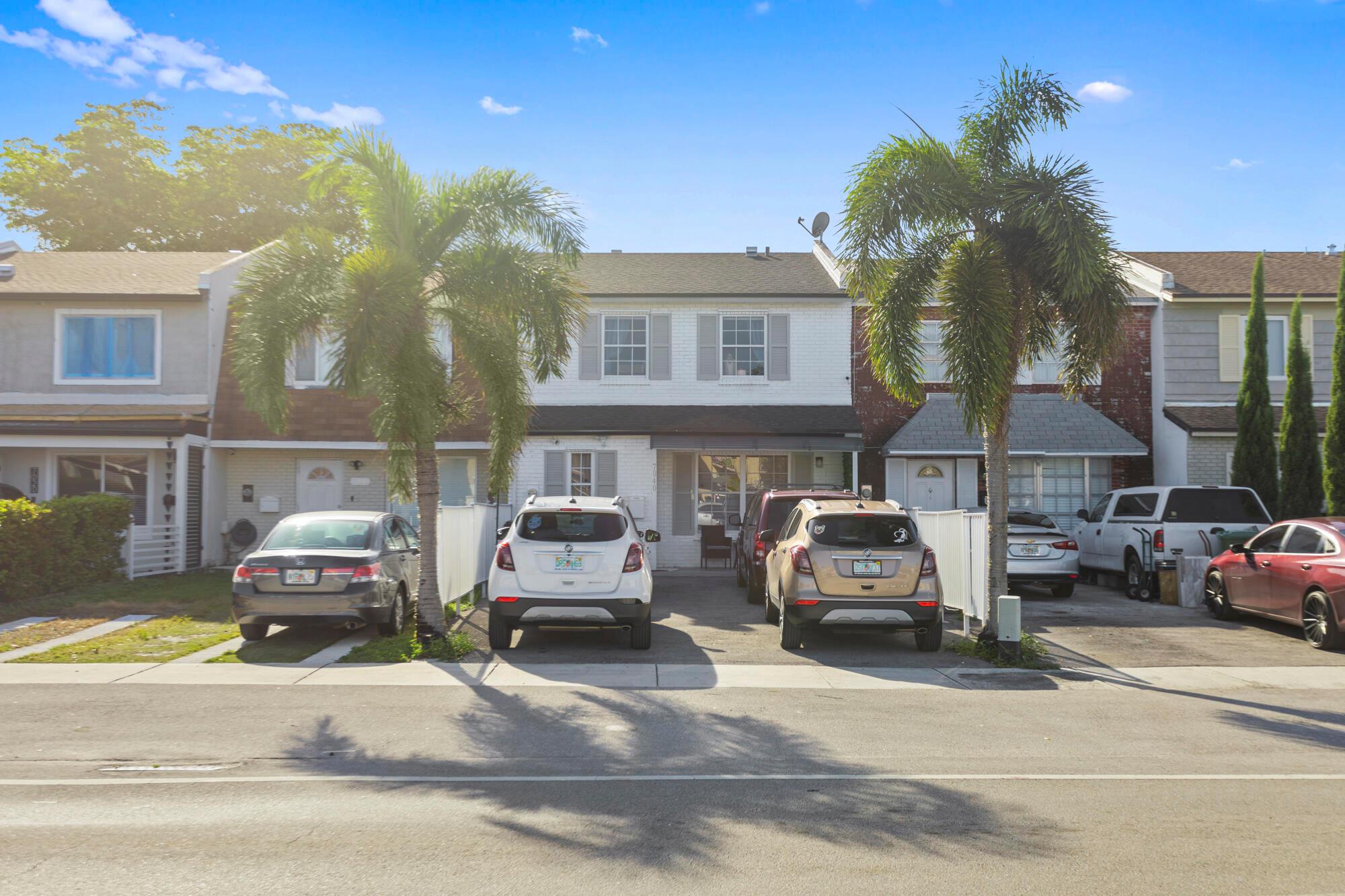16th Ave, Hialeah, FL 33014