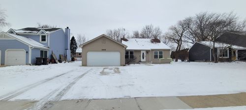 996 Hawthorne Dr, Crystal Lake, IL, 60014-8393 | Card Image