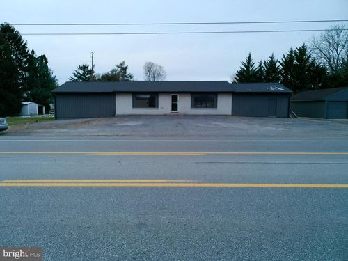 5429 Philadelphia Ave, CHAMBERSBURG, PA, 17202-8947 | Card Image