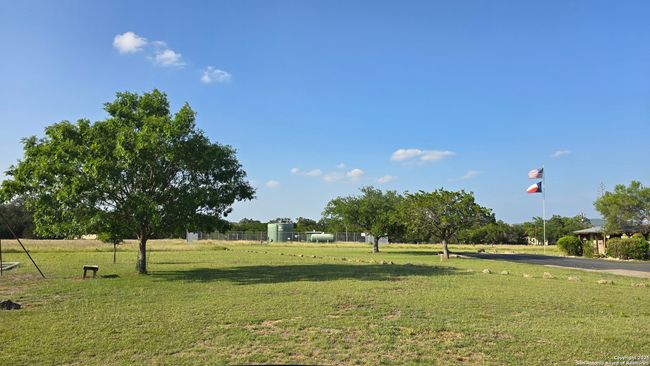 LOT 4 Settlers Cir, Home with 0 bedrooms, 0 bathrooms and null parking in Bandera TX | Image 4