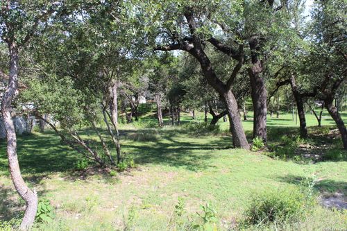 868 Ledgeview Dr, Canyon Lake, TX, 78133-4942 | Card Image