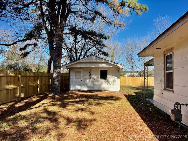 Detached shop and storm cellar with electricity | Image 5