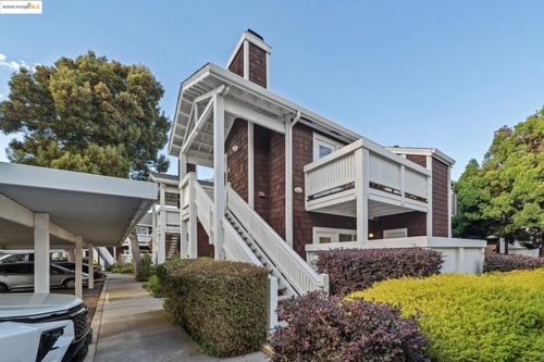 135 Marina Lakes Dr, Richmond, CA, 94804-7452 | Card Image