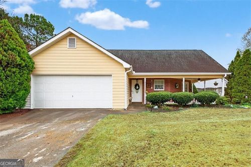 95 Heather Woods Ct, Covington, GA, 30016-8835 | Card Image