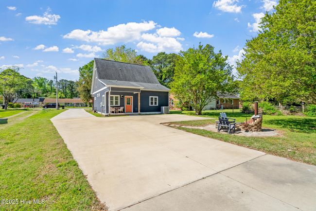 1608 Forrest Dr, House other with 3 bedrooms, 2 bathrooms and 1 parking in Elizabeth City NC | Image 8