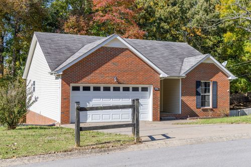 356 Andrew Dr, Clarksville, TN, 37042-5151 | Card Image