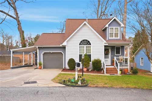 2005 Carlisle Way, High Point, NC, 27265-3373 | Card Image