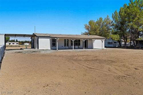 3050 Van Ln, Pahrump, NV, 89048-5266 | Card Image