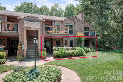 f-43-and-garage-unit-d-43 Ravencroft Ln, Asheville, NC, 28803-2132 | Card Image